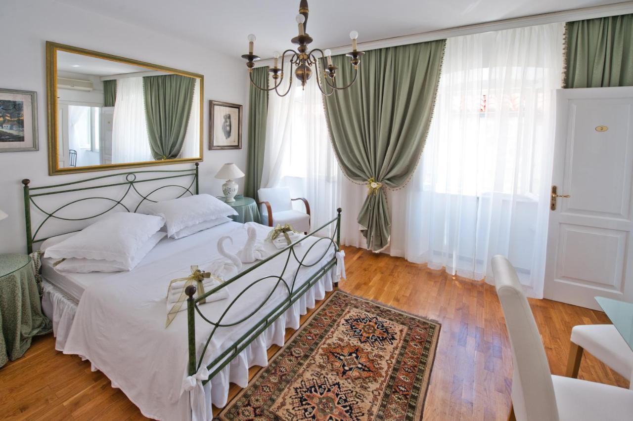 Old Town Apartments Next To The Beach 2 Дубровник Екстериор снимка