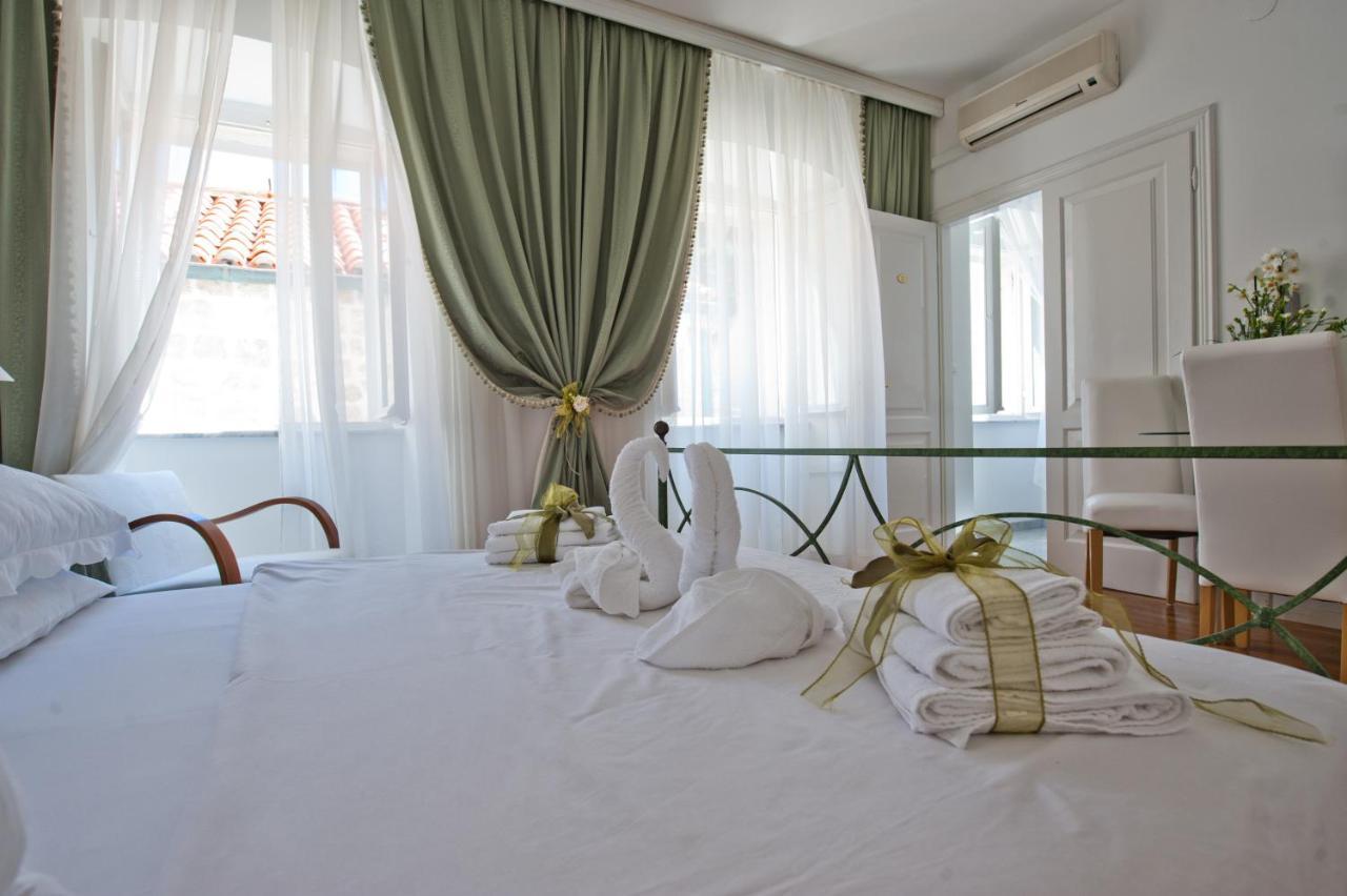 Old Town Apartments Next To The Beach 2 Дубровник Екстериор снимка