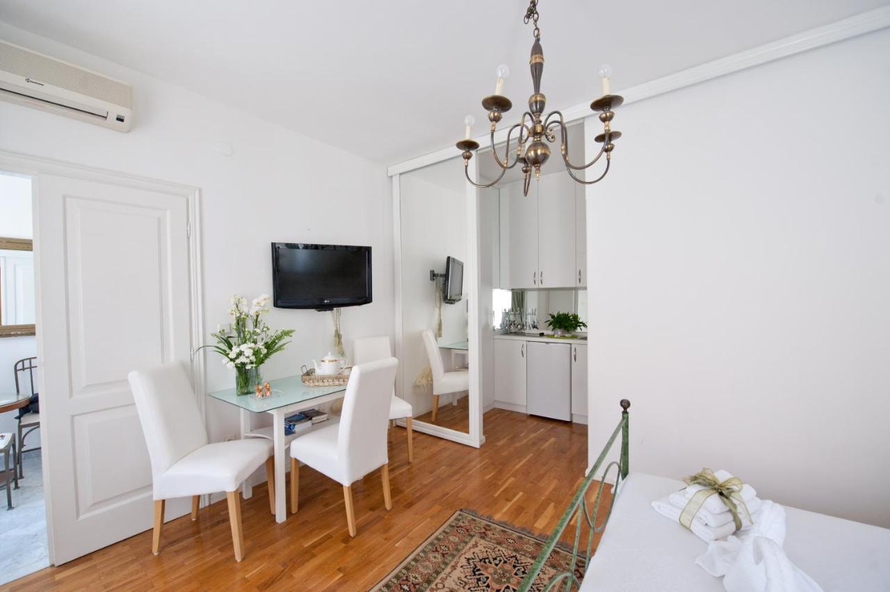 Old Town Apartments Next To The Beach 2 Дубровник Екстериор снимка